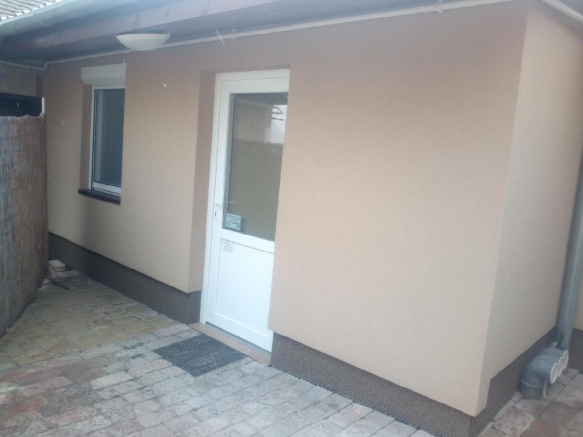 Start Apartmanok Печ Экстерьер фото