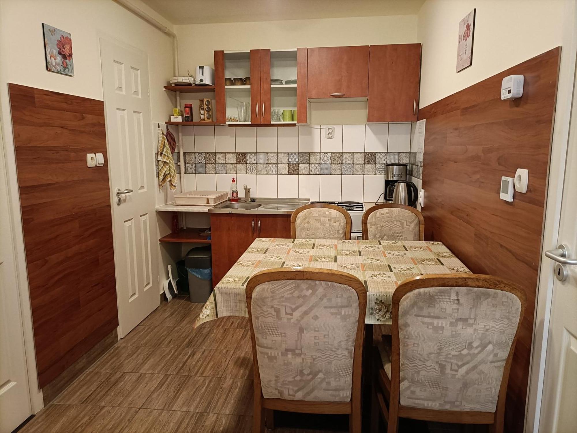 Start Apartmanok Печ Экстерьер фото