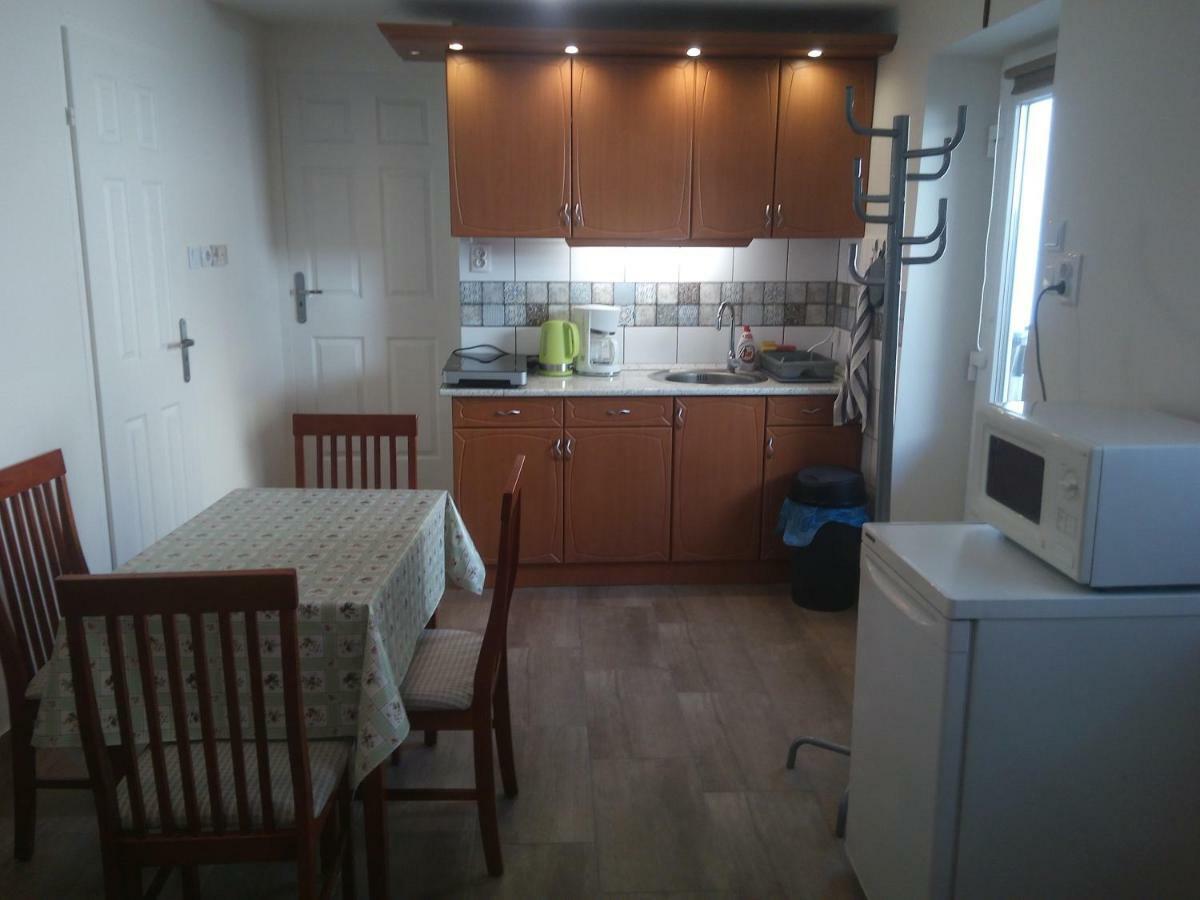 Start Apartmanok Печ Экстерьер фото
