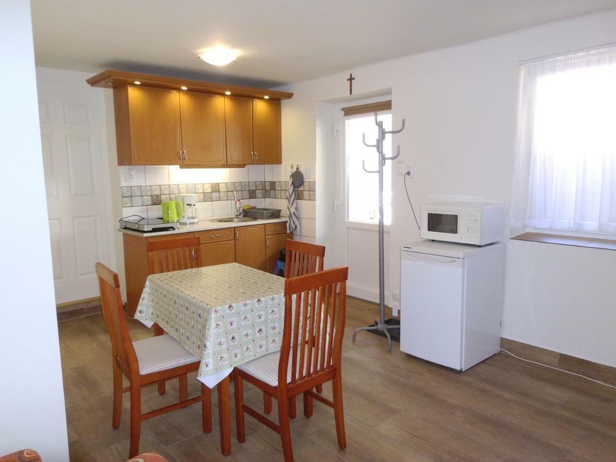 Start Apartmanok Печ Экстерьер фото